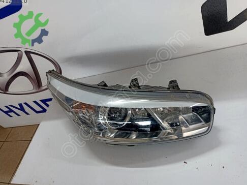 Kia Ceed Sağ Ön Far çıkma parça