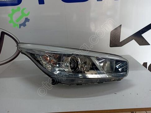 Kia Ceed Sağ Ön Far 2012-2017 çıkma parça