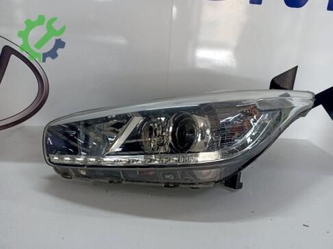 Kia Ceed Sağ Ön Far çıkma parça