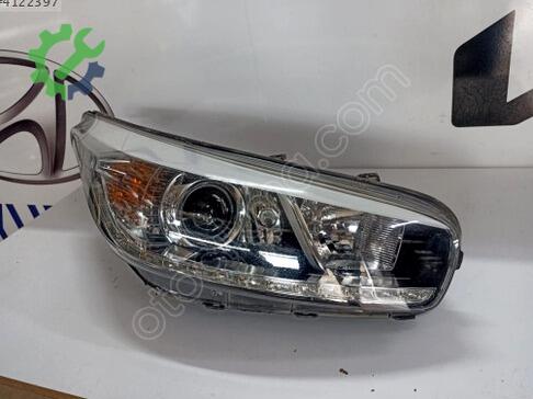 Kia Ceed Sağ Ön Far 2012-2017 çıkma parça