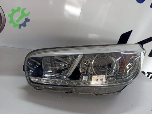 Kia Ceed Sağ Ön Far 2012-2017 çıkma parça