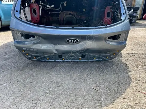 Kia Ceed Bagaj Kapağı 2019-2023 çıkma parça