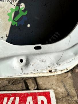 Kia Ceed Sağ Arka Kapı 77004A2200 çıkma parça