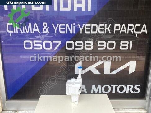 Kia Cerato Silecek Su Bidonu çıkma parça