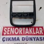 KİA CLARUS ORJİNAL ORTA KONSOL ÇERÇEVESİ