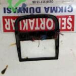 KİA CLARUS ORJİNAL ORTA KONSOL ÇERÇEVESİ