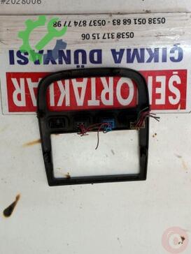 Kia Clarus Gösterge Çerçevesi OK9A055210 çıkma parça