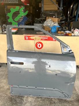 Kia EV Sağ Ön Kapı çıkma parça