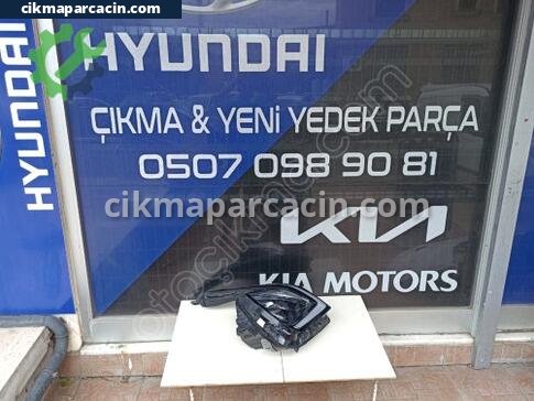 Kia Sportage Sağ Ön Far çıkma parça