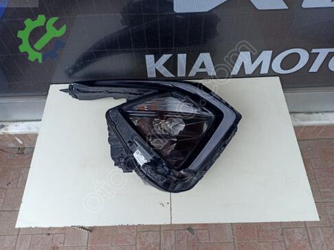 Kia Sportage Sağ Ön Far 92102 çıkma parça