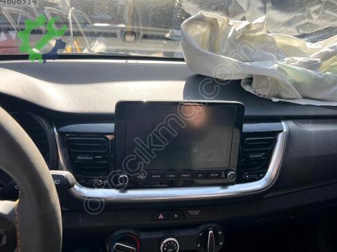 Kia Stonic Benzin Otomatiği çıkma parça