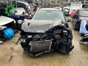 KİA STONİC 1.4 BENZİNLİ SİYAH OTOMATİK HURDA BELGELİ ARAÇ