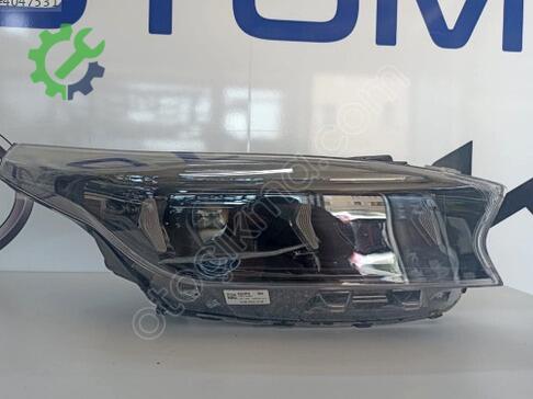 Kia Ceed Sağ Ön Far çıkma parça
