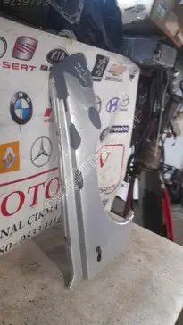 Lada Vega Sağ Ön Çamurluk çıkma parça