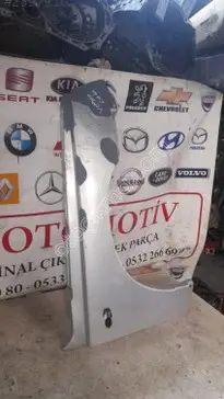 Lada Vega Sağ Ön Çamurluk çıkma parça