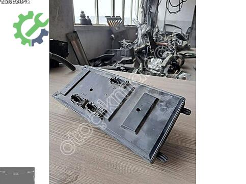 Land Rover Range Rover Sigorta Kutusu 5190517 çıkma parça