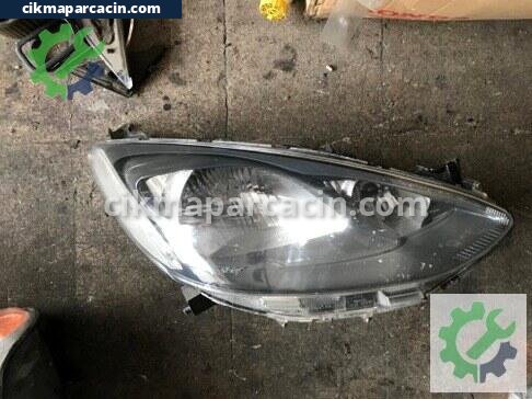 Mazda 2 Sağ Ön Far çıkma parça