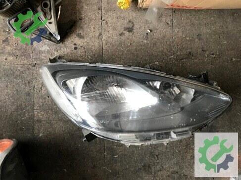 Mazda 2 Sağ Ön Far çıkma parça