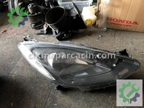 Mazda 2 Sağ Ön Far çıkma parça