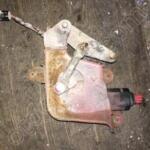 Mazda 323 Heşbek Far Motoru Sağ