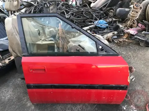 Mazda 323 Sağ Ön Kapı çıkma parça