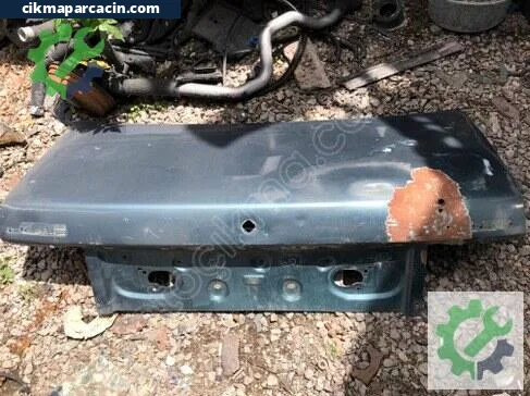 Mazda 626 Bagaj Kapağı çıkma parça