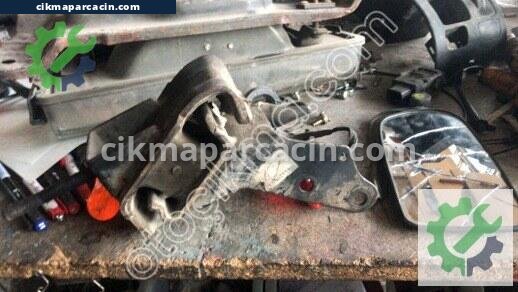 Mazda 626 Motor Takozu çıkma parça