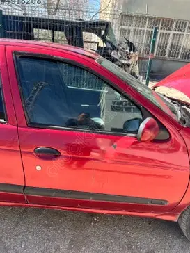 Renault Megane Sağ Ön Kapı çıkma parça