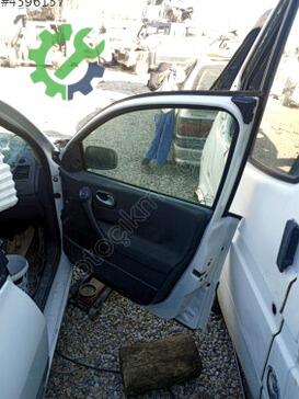 Renault Megane Sağ Ön Kapı çıkma parça