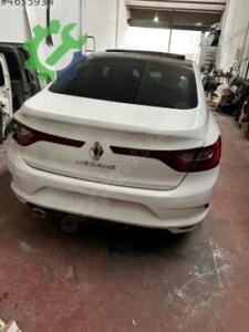 Megane 4 bagaj sedefli beyaz bagaj kapağı