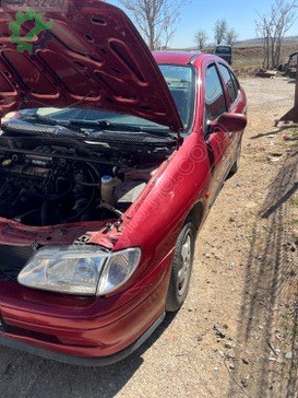 Renault Megane Ön Kaput çıkma parça