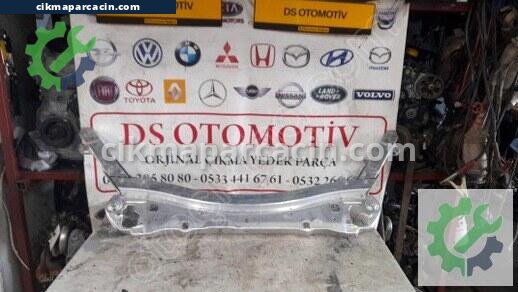 Mercedes-Benz E Serisi Ön Panel çıkma parça