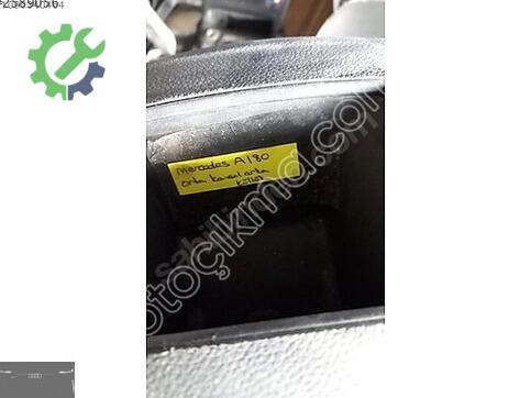 Mercedes-Benz A Serisi Orta Konsol çıkma parça