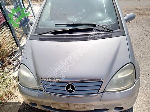 Mercedes-Benz A Serisi Sis Farı Çerçevesi çıkma parça