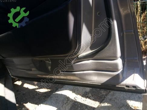 Mercedes-Benz A Serisi Sağ Ön Kapı çıkma parça