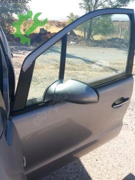 Mercedes-Benz A Serisi Sol Ön Kapı Camı çıkma parça