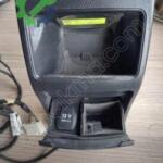 MERCEDES A180 ORTA KONSOL ARKA KÜLLÜK