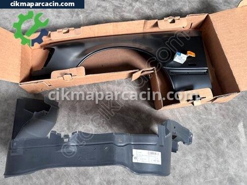 Mercedes-Benz 200 Sağ Ön Çamurluk çıkma parça