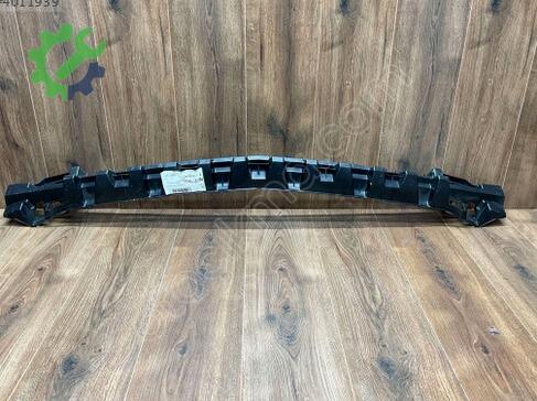 Mercedes-Benz C Serisi Tampon Braketi çıkma parça