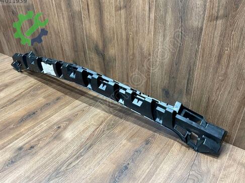 Mercedes-Benz C Serisi Tampon Braketi 2048854665 çıkma parça