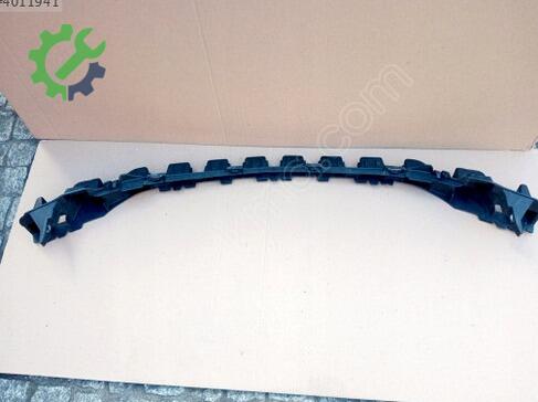 Mercedes-Benz C Serisi Tampon Braketi 2048854065 çıkma parça