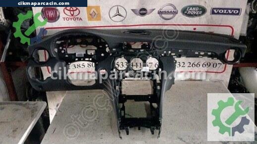 Mercedes-Benz C180 Torpido çıkma parça