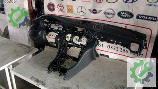 Mercedes-Benz C180 Torpido çıkma parça