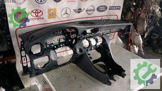 Mercedes-Benz C180 Torpido çıkma parça