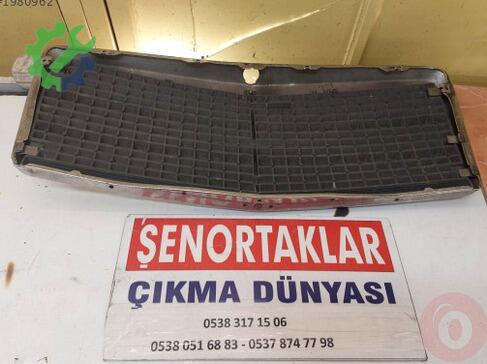 Mercedes-Benz E Serisi Ön Panjur çıkma parça
