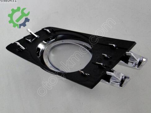 Mercedes-Benz GL Sis Farı Çerçevesi 1648851823 çıkma parça