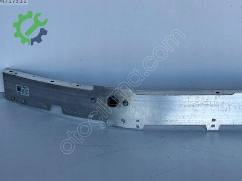 Mercedes-Benz C Serisi Ön Tampon Demiri 2546206800 çıkma parça