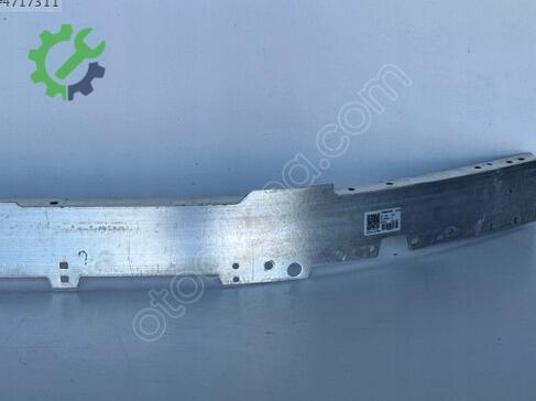 Mercedes-Benz C Serisi Ön Tampon Demiri 2546206800 çıkma parça