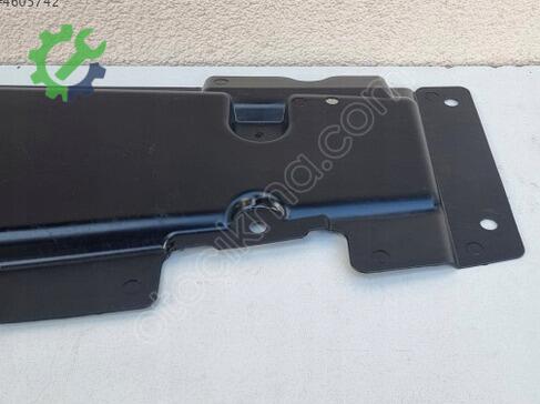 Mercedes-Benz GLE Ön Tampon 1665200023 çıkma parça