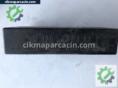 Mercedes-Benz 200 Far Beyni çıkma parça